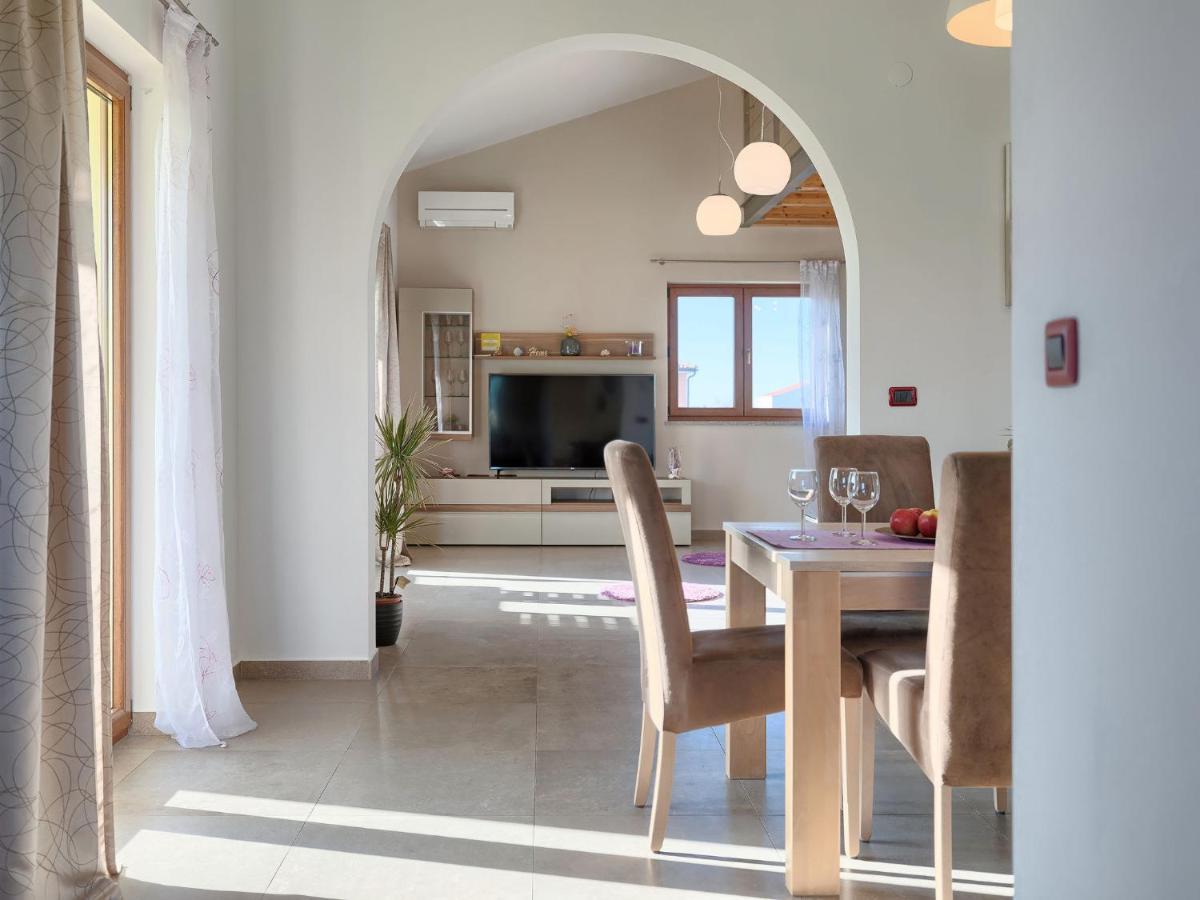 Holiday Home Linden Tree By Interhome Pula Eksteriør billede