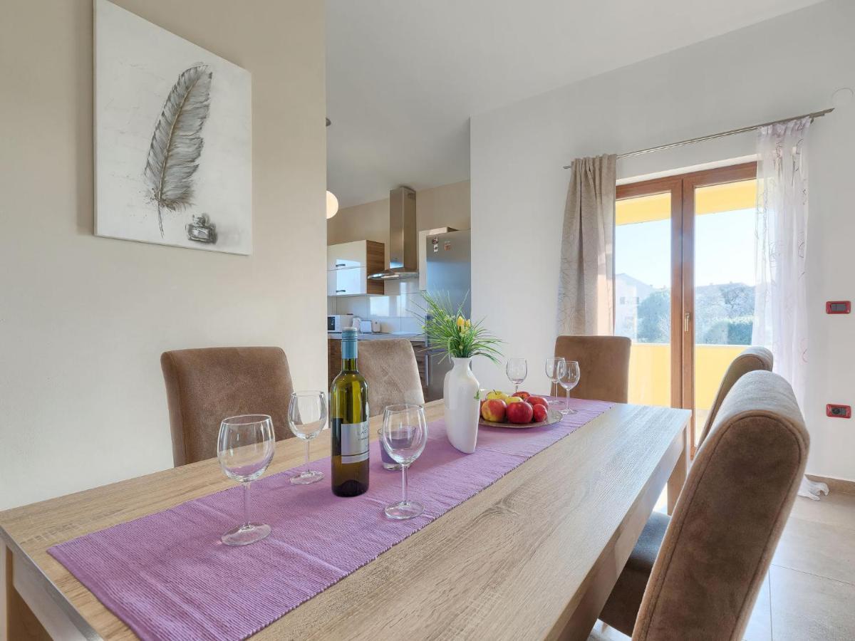 Holiday Home Linden Tree By Interhome Pula Eksteriør billede